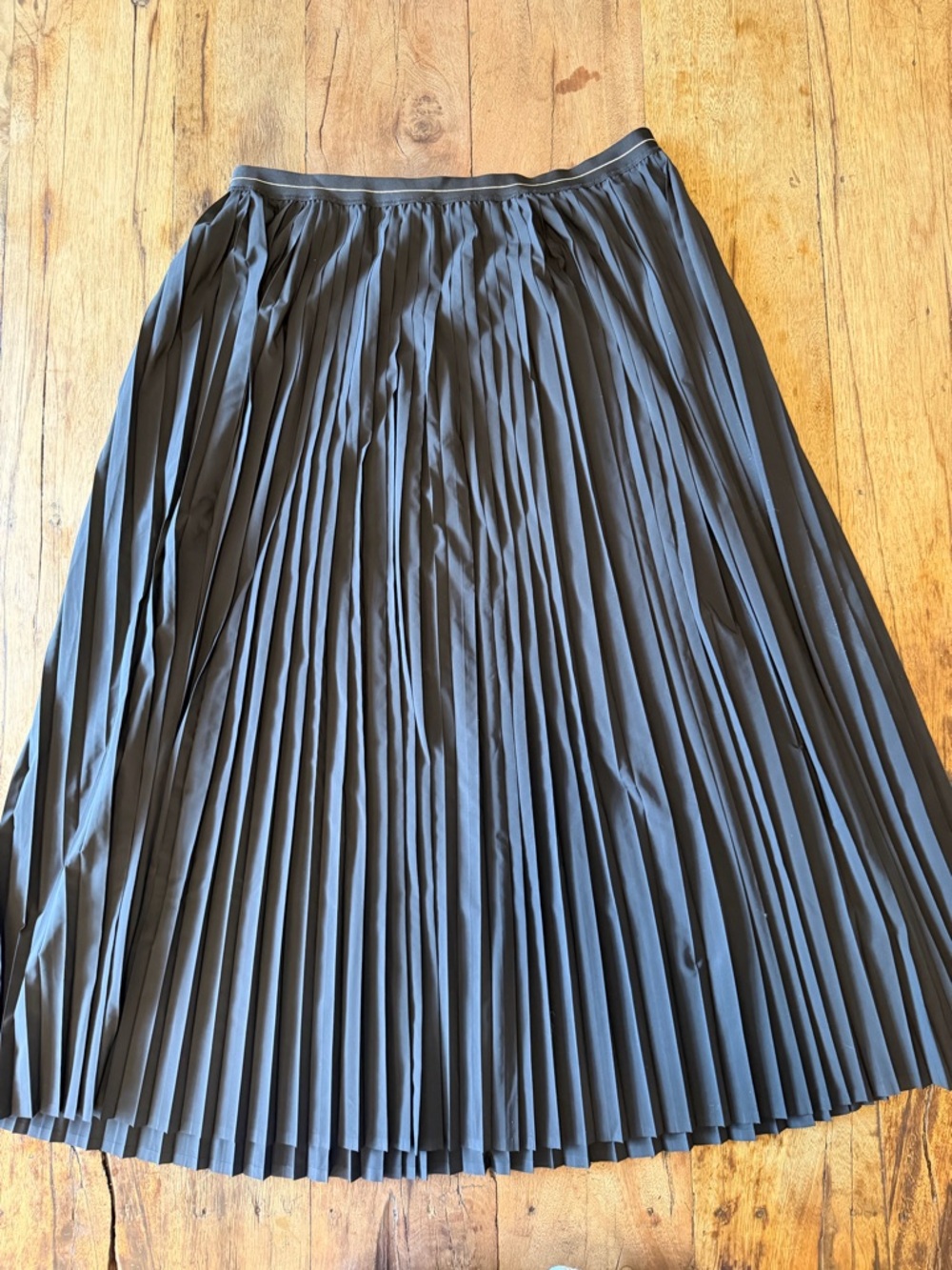 Arie Classic Black Pleated Midi Skirt